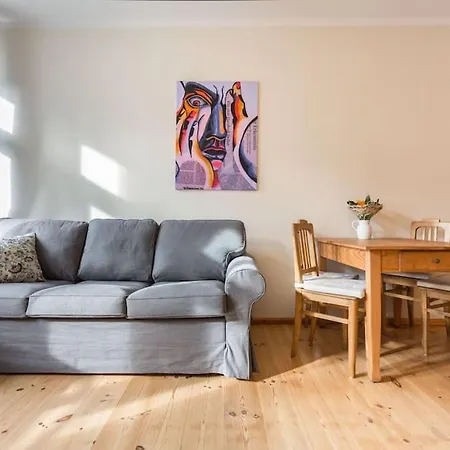 Zentrale Altbauwohnung Im Helmholtzkiez Lägenhet Berlin