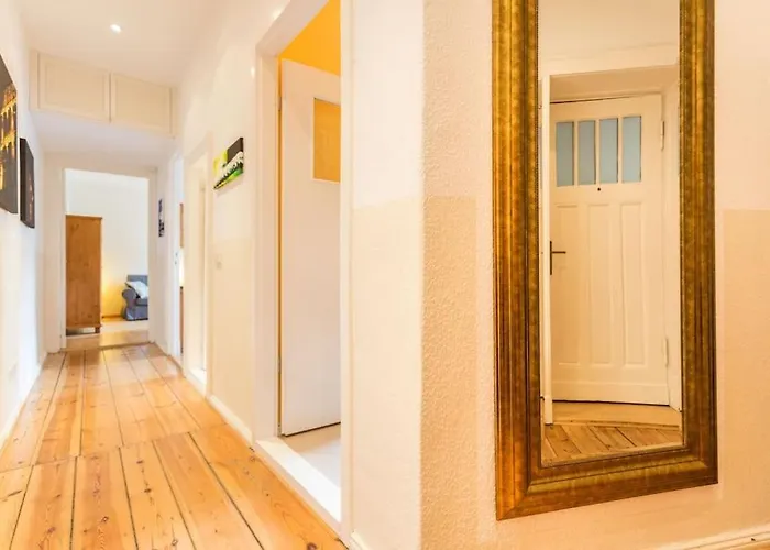 Zentrale Altbauwohnung Im Helmholtzkiez * ベルリン