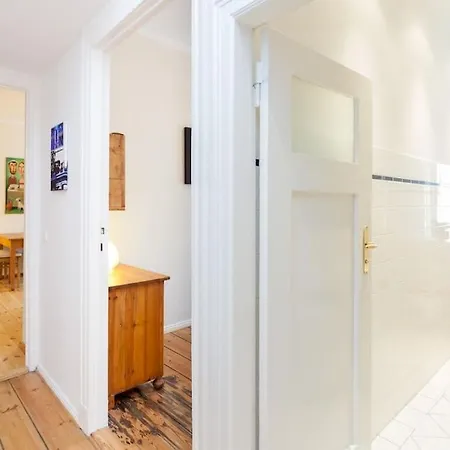 公寓 Zentrale Altbauwohnung Im Helmholtzkiez *