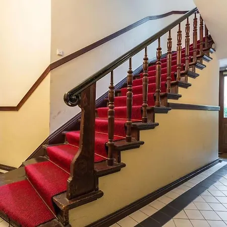 Zentrale Altbauwohnung Im Helmholtzkiez Apartment