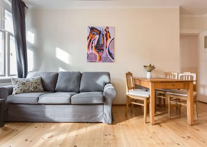 Zentrale Altbauwohnung Im Helmholtzkiez Apartamento Berlín